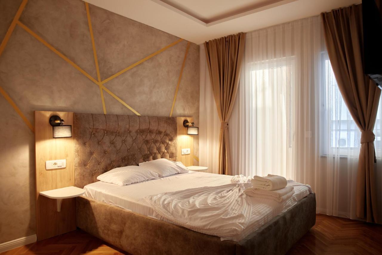 Amico Hotel Приштина Экстерьер фото