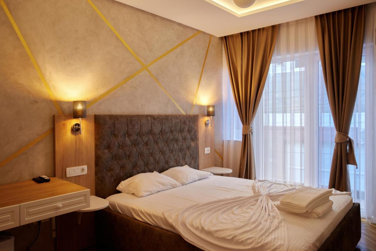 Amico Hotel Приштина Экстерьер фото
