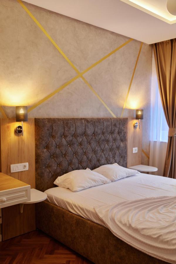 Amico Hotel Приштина Экстерьер фото