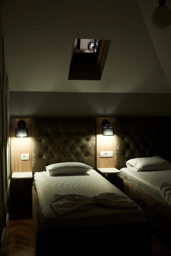 Amico Hotel Приштина Экстерьер фото