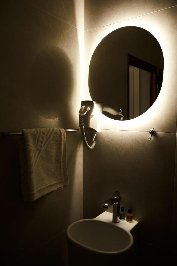 Amico Hotel Приштина Экстерьер фото